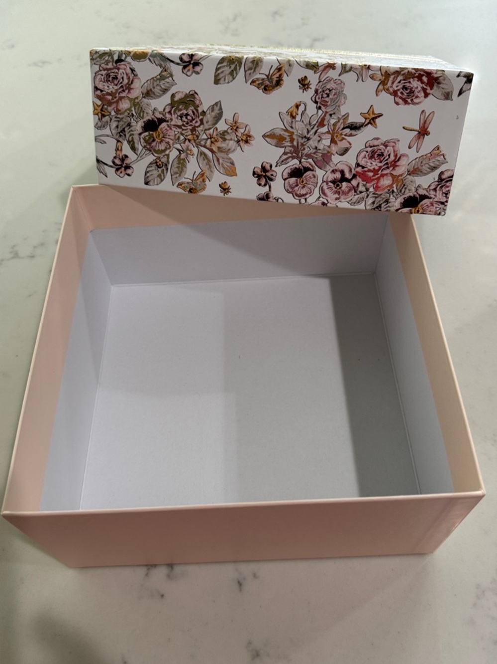 Christian Dior Floral Gift Box - Picture 4 of 7